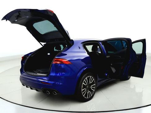 Used 2023 Maserati Grecale Modena AWD/4WD image 14