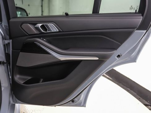 New 2026 BMW X5 xDrive40i w/ Executive Package image 25