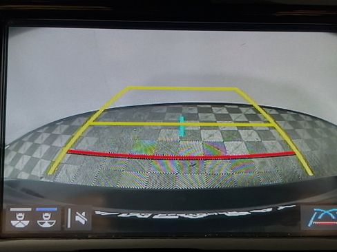 Used 2019 Toyota Camry SE w/ Convenience Package image 28