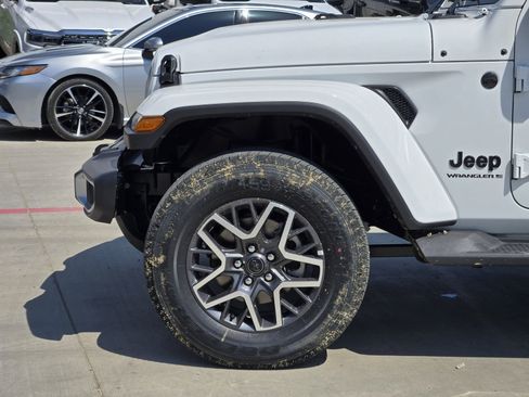 New 2025 Jeep Wrangler Sahara image 10