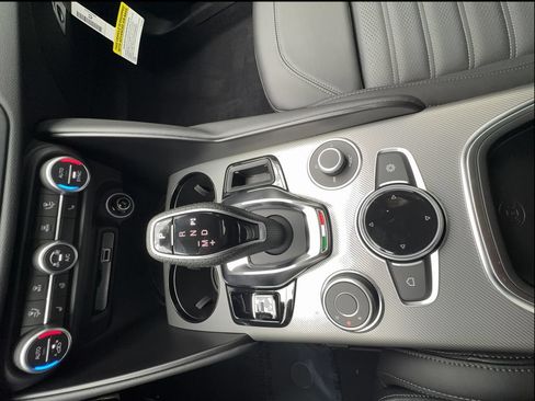 New 2026 Alfa Romeo Giulia w/ Driving Assist Package RWD image 41