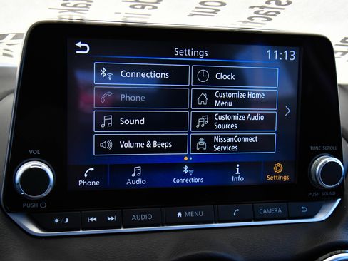 Used 2025 Nissan Sentra SV FWD image 18