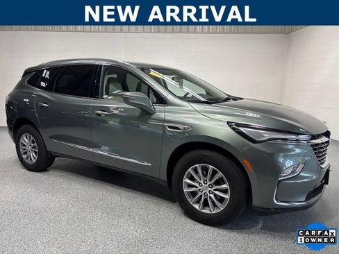 Used 2023 Buick Enclave Essence AWD/4WD image 1