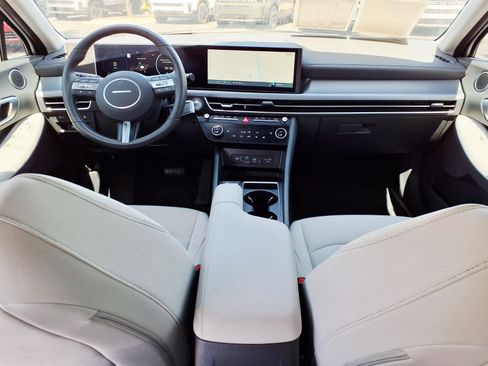 Certified 2025 Hyundai Sonata SEL image 18