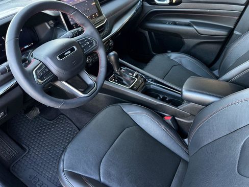 Used 2023 Jeep Compass Trailhawk w/ Trailhawk Elite Group image 9