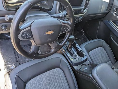 Used 2021 Chevrolet Colorado Z71 AWD/4WD image 11