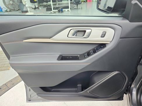 New 2026 Ford Explorer Active image 31