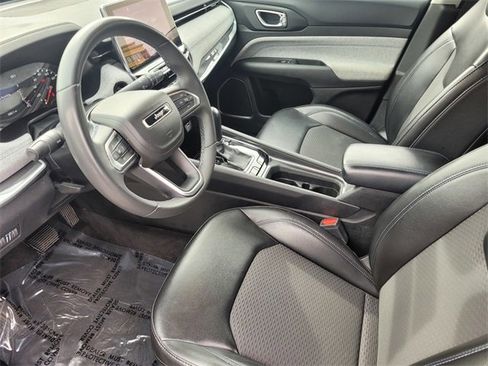 Used 2022 Jeep Compass Latitude image 16