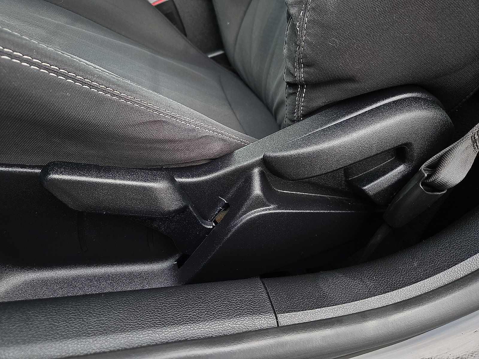 Used 2019 Ford Mustang Coupe RWD image 15