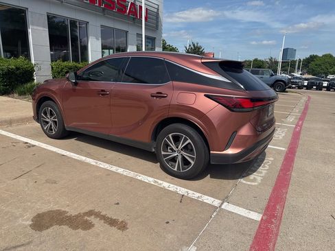 Used 2025 Lexus RX 350 FWD image 5