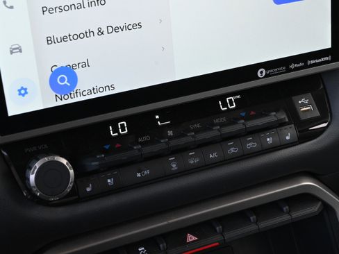 Used 2024 Toyota Tundra Limited image 23