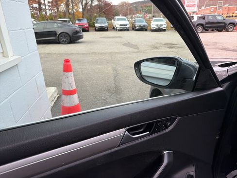 Used 2016 Volkswagen Passat 1.8T S image 16