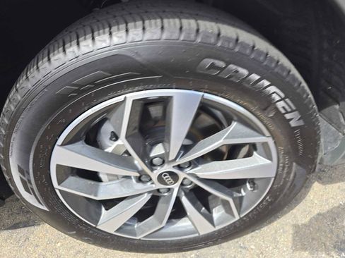 Certified 2025 Audi Q5 2.0T Premium Plus w/ Premium Plus Package image 9