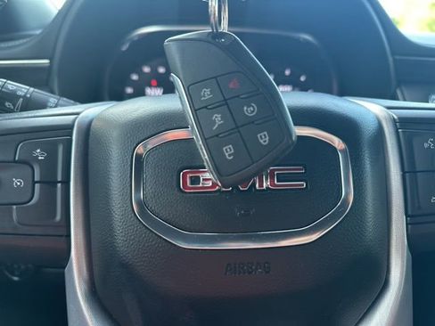 Used 2023 GMC Yukon SLT image 46