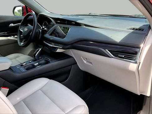 Used 2023 Cadillac XT4 Luxury FWD image 19