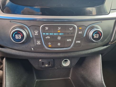 Used 2019 Chevrolet Traverse LS FWD image 14
