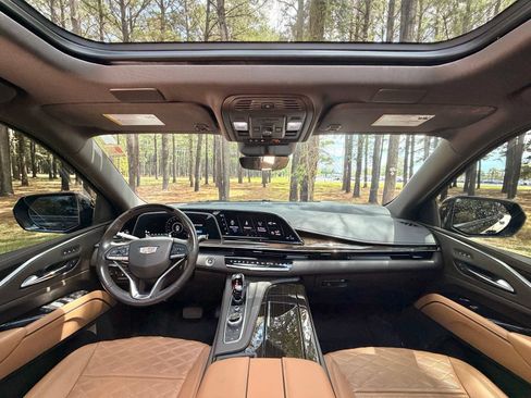 Used 2023 Cadillac Escalade Sport w/ Touring Package AWD/4WD image 4