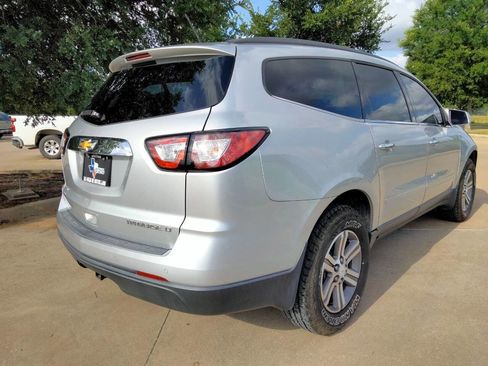 Used 2015 Chevrolet Traverse LT FWD image 5