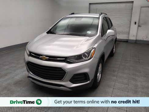 Used 2017 Chevrolet Trax LT FWD image 1