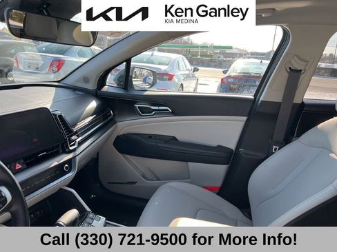 Certified 2025 Kia Sportage EX w/ Premium Package image 42