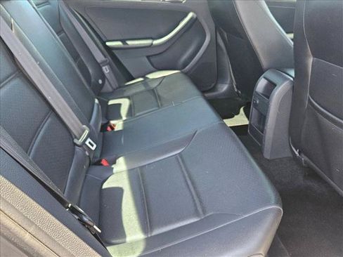 Used 2016 Volkswagen Jetta SE FWD image 19