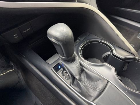 Used 2018 Toyota Camry SE image 28