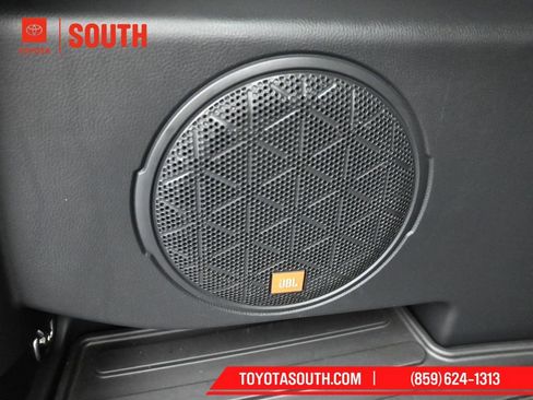 Used 2023 Toyota RAV4 Limited image 31