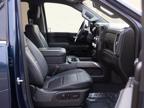 Used 2022 GMC Sierra 3500 Denali AWD/4WD image 11