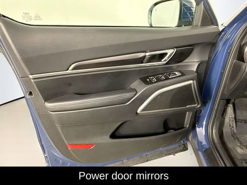 Used 2025 Kia Telluride S image 17