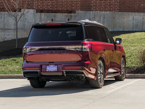 Used 2025 INFINITI QX80 Autograph w/ Autograph Exterior Package AWD/4WD image 4
