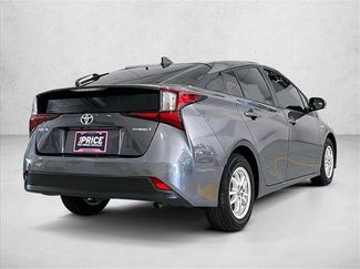 Used 2021 Toyota Prius LE FWD video 2