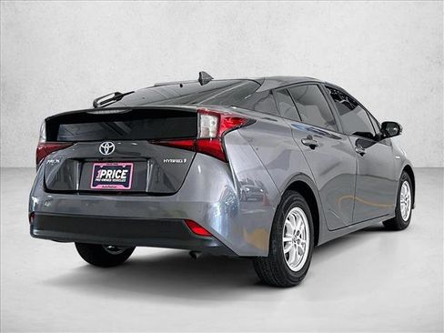 Used 2021 Toyota Prius LE FWD image 2