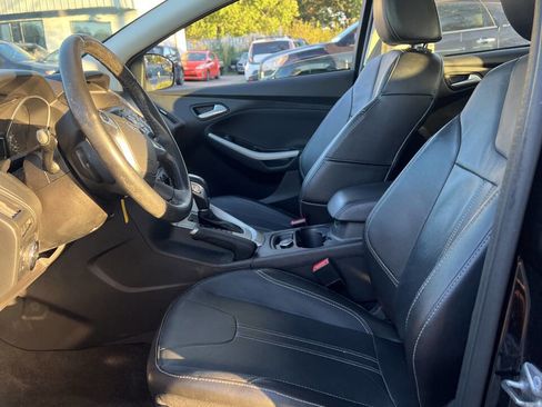 Used 2014 Ford Focus SE w/ Equipment Group 201A image 10