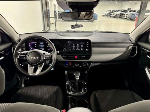 Used 2024 Kia Seltos LX image 13