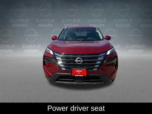 Used 2025 Nissan Rogue SV w/ SV Premium Package FWD image 11