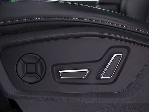 Used 2023 Audi SQ8 Premium Plus image 23