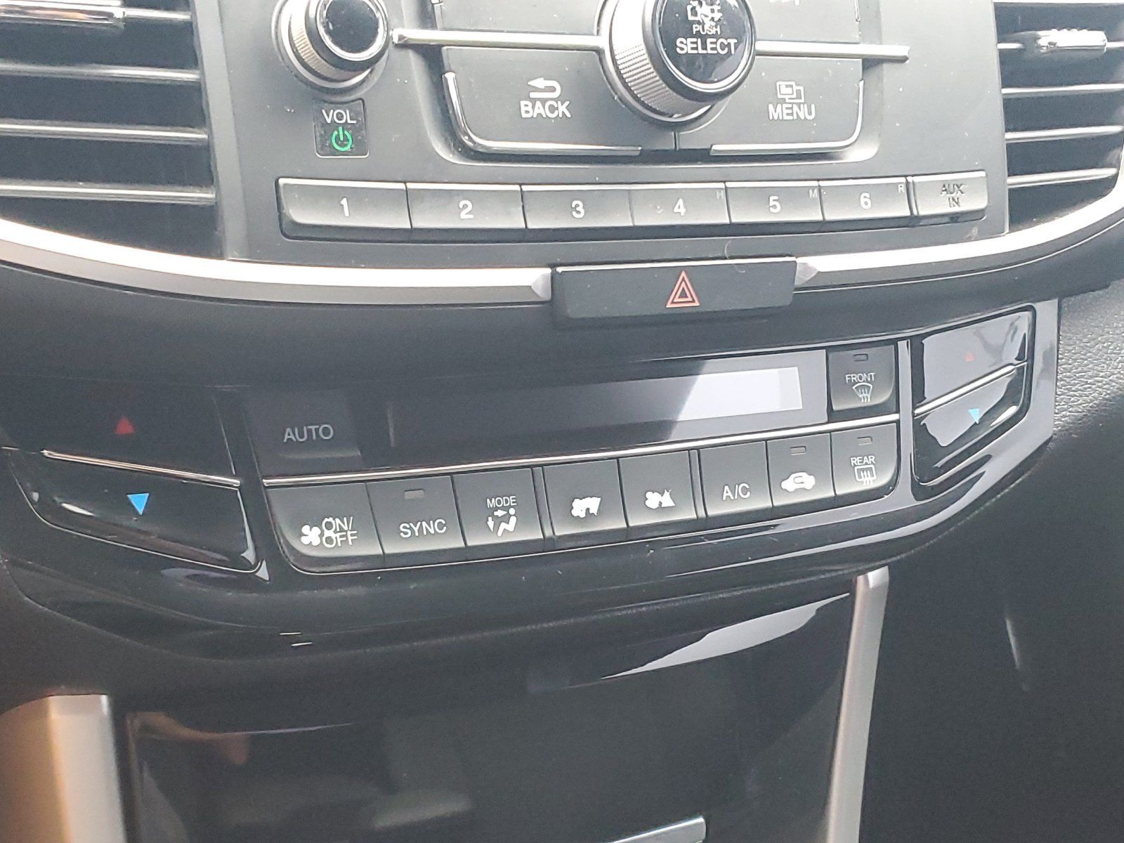 Used 2017 Honda Accord LX image 28