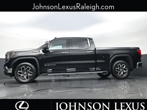 Used 2025 GMC Sierra 1500 SLT w/ SLT Premium Plus Package AWD/4WD image 21