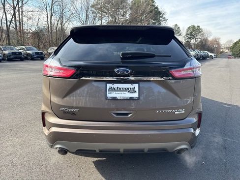 Used 2019 Ford Edge Titanium w/ Equipment Group 301A image 4
