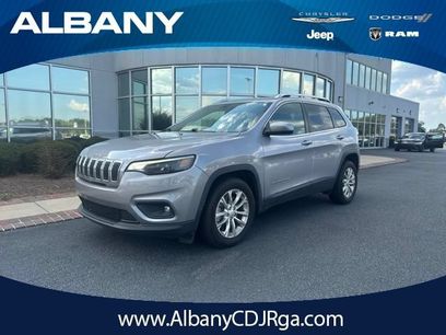Used 2019 Jeep Cherokee Latitude w/ Popular Appearance Group