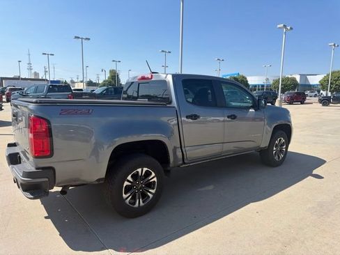 Used 2022 Chevrolet Colorado Z71 RWD image 9