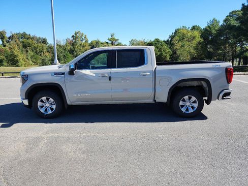 New 2026 GMC Sierra 1500 SLE AWD/4WD image 2
