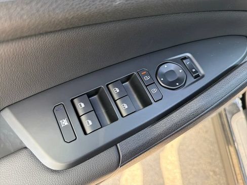 New 2026 Kia Sportage EX FWD image 17