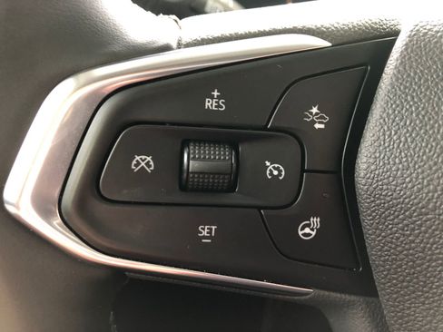 Used 2025 Chevrolet Trax LT w/ Driver Confidence Package FWD image 31