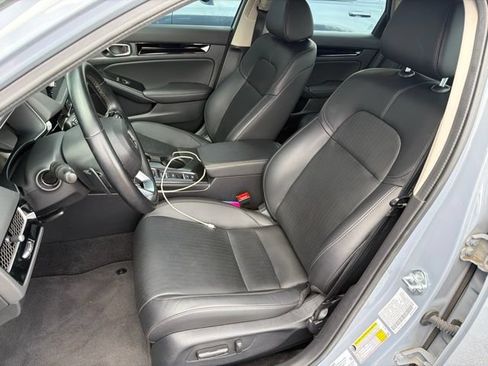 Used 2024 Honda Civic Touring image 9