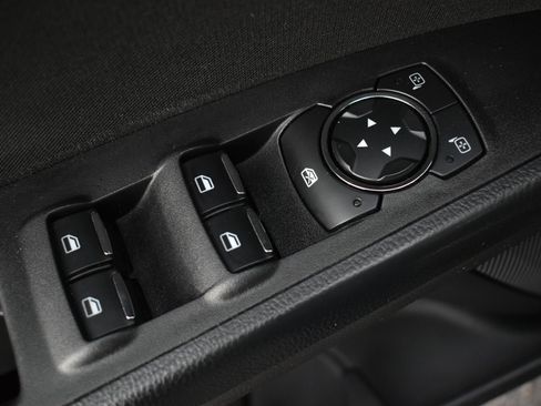 Used 2020 Ford Fusion SE image 13