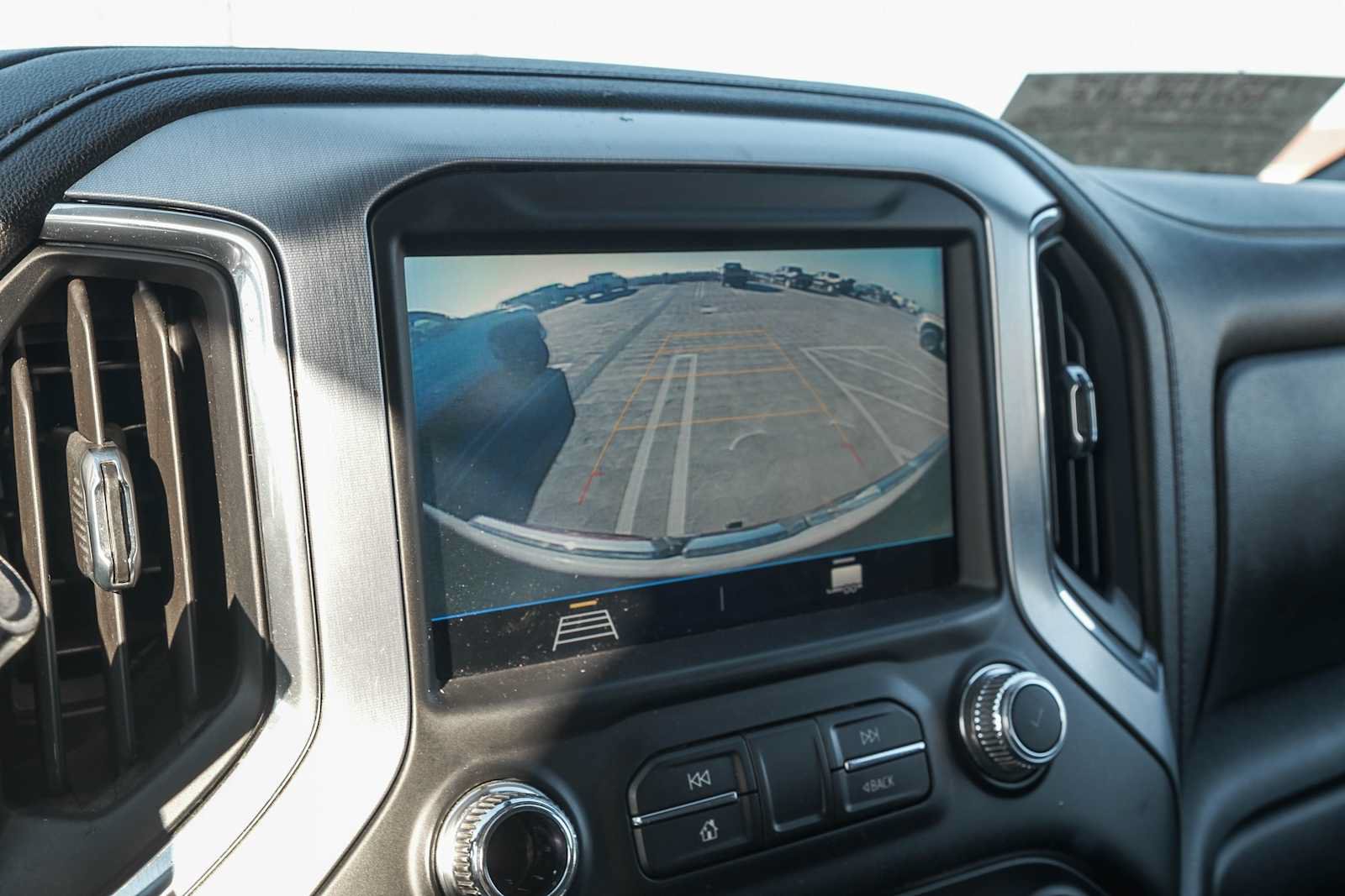 Used 2022 GMC Sierra 1500 SLE AWD/4WD image 25