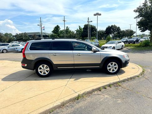 Used 2013 Volvo XC70 3.2 image 4