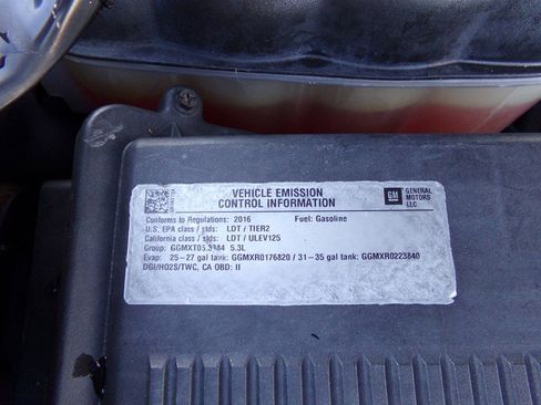 Used 2016 Chevrolet Suburban LT image 88