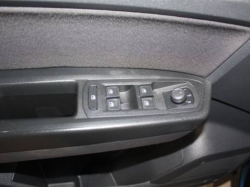 Used 2018 Volkswagen Atlas S AWD/4WD image 23
